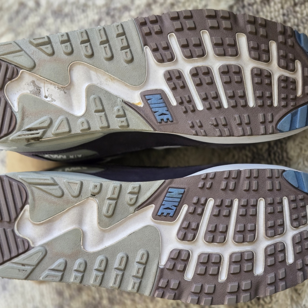 Nike Airmax 90 Golf Shoe - Picture 5 of 6